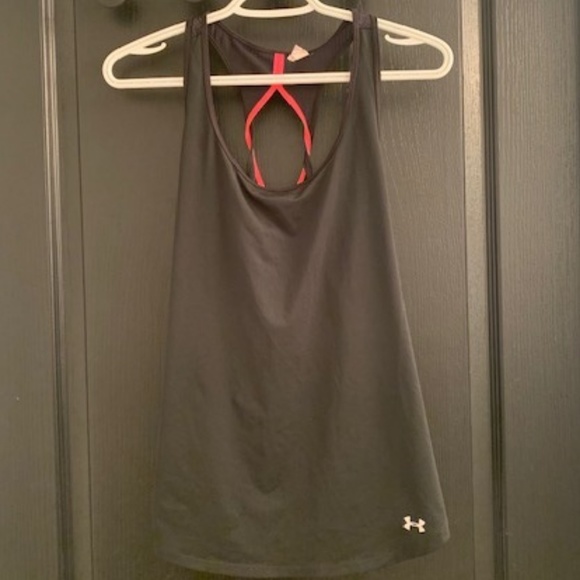 Under Armour black exercise tank with twist strap - Picture 1 of 3
